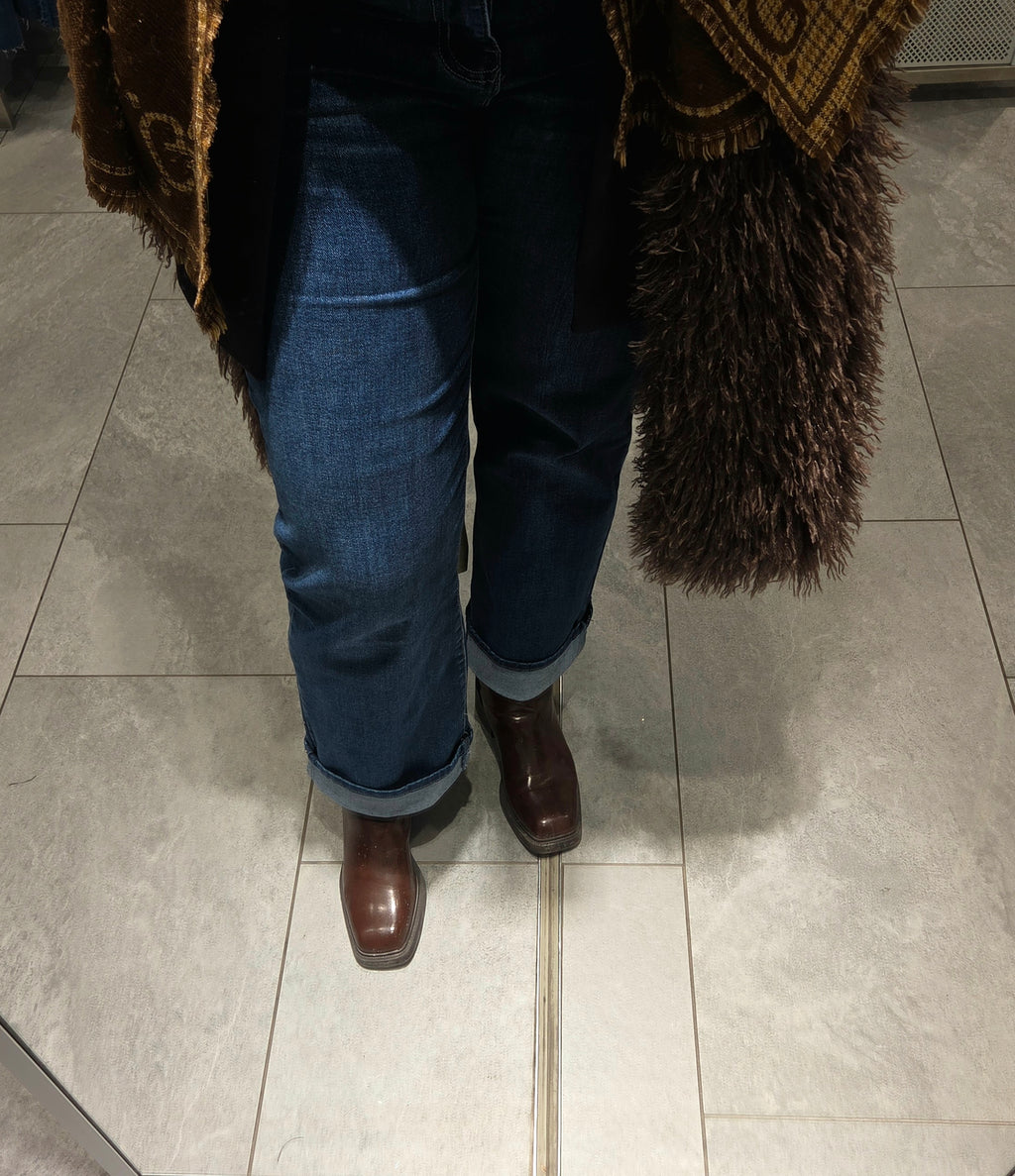 Pantalon en jean strech retroussé