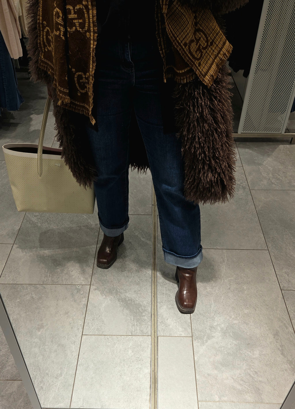 Pantalon en jean strech retroussé